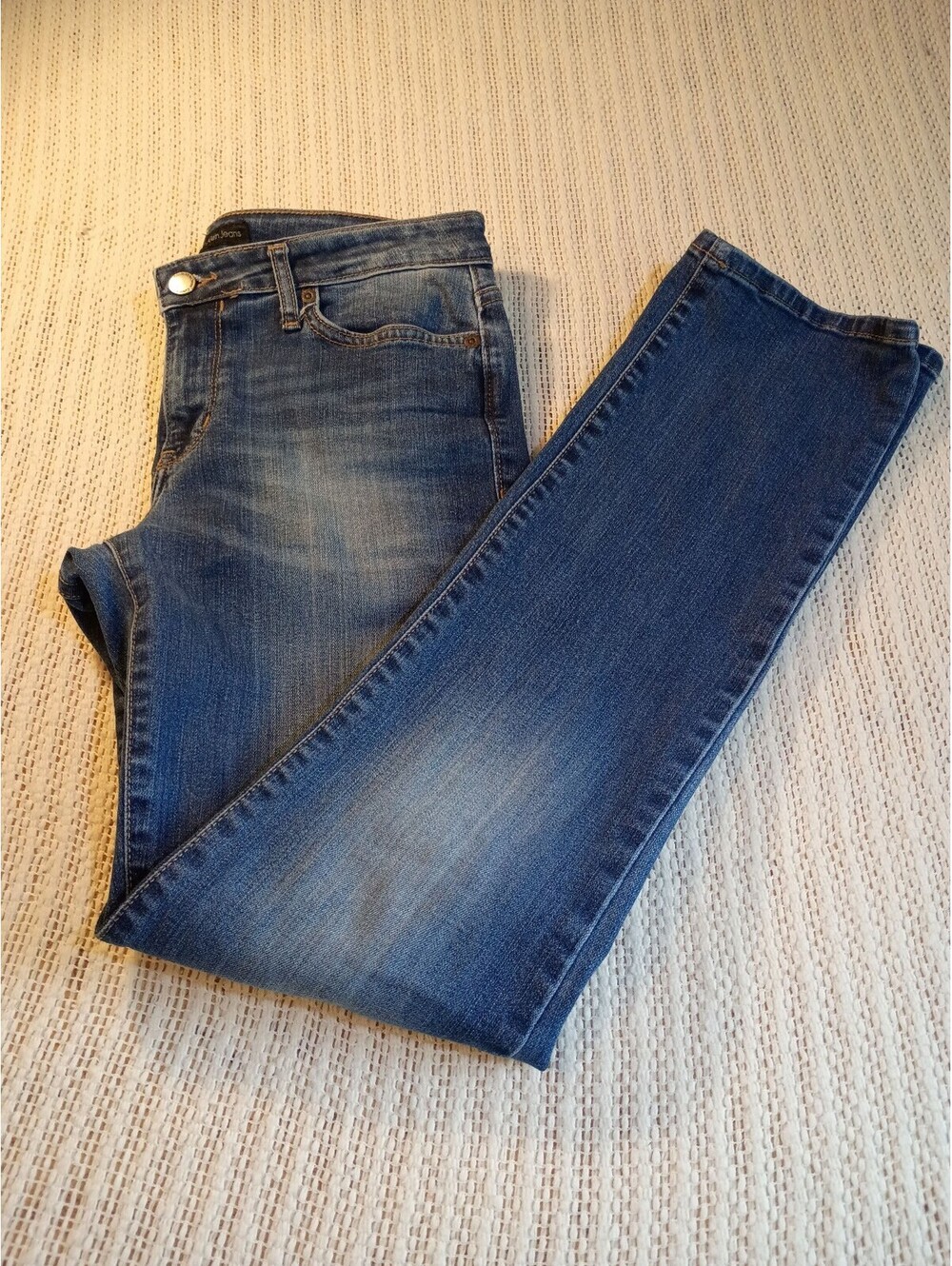 Calvin Klein Women's Size 6 Blue Denim Straight Leg Jeans